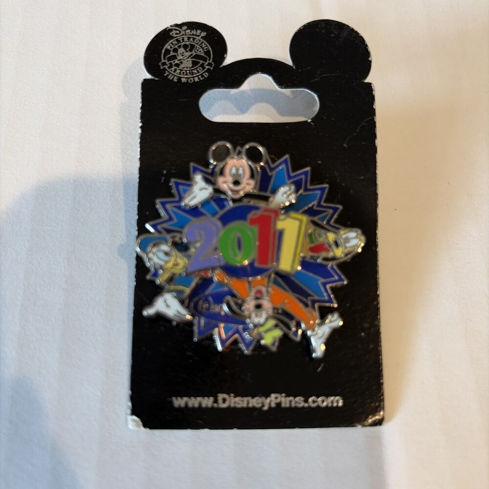 Disney Pin - Mickey, Pluto, Goofy & Donald Duck - Spinner Pin - 2011 - NWT